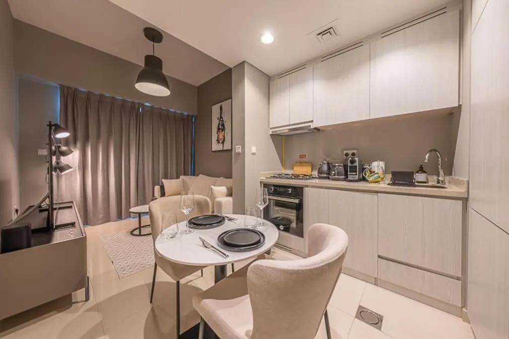 Damac Zada Tower Downtown Modernes Apartment Im Zentrum Dubai Birleşik Arap Emirlikleri